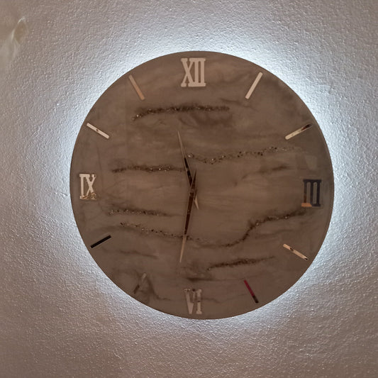 Orologio di design in resina retroilluminato Pollon Resinart