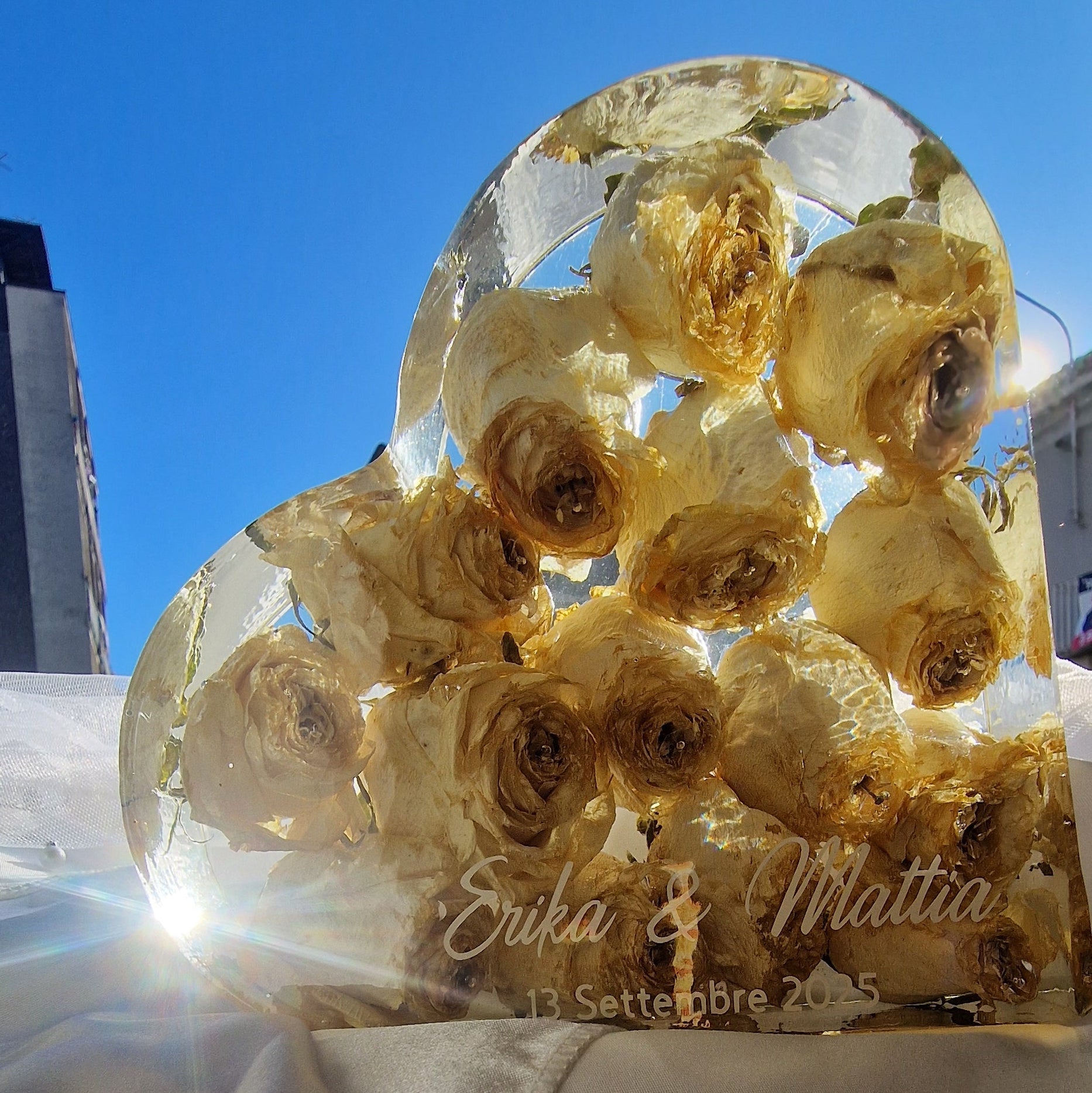 Conservazione bouquet da sposa in resina forma cuore Pollon Resin Art