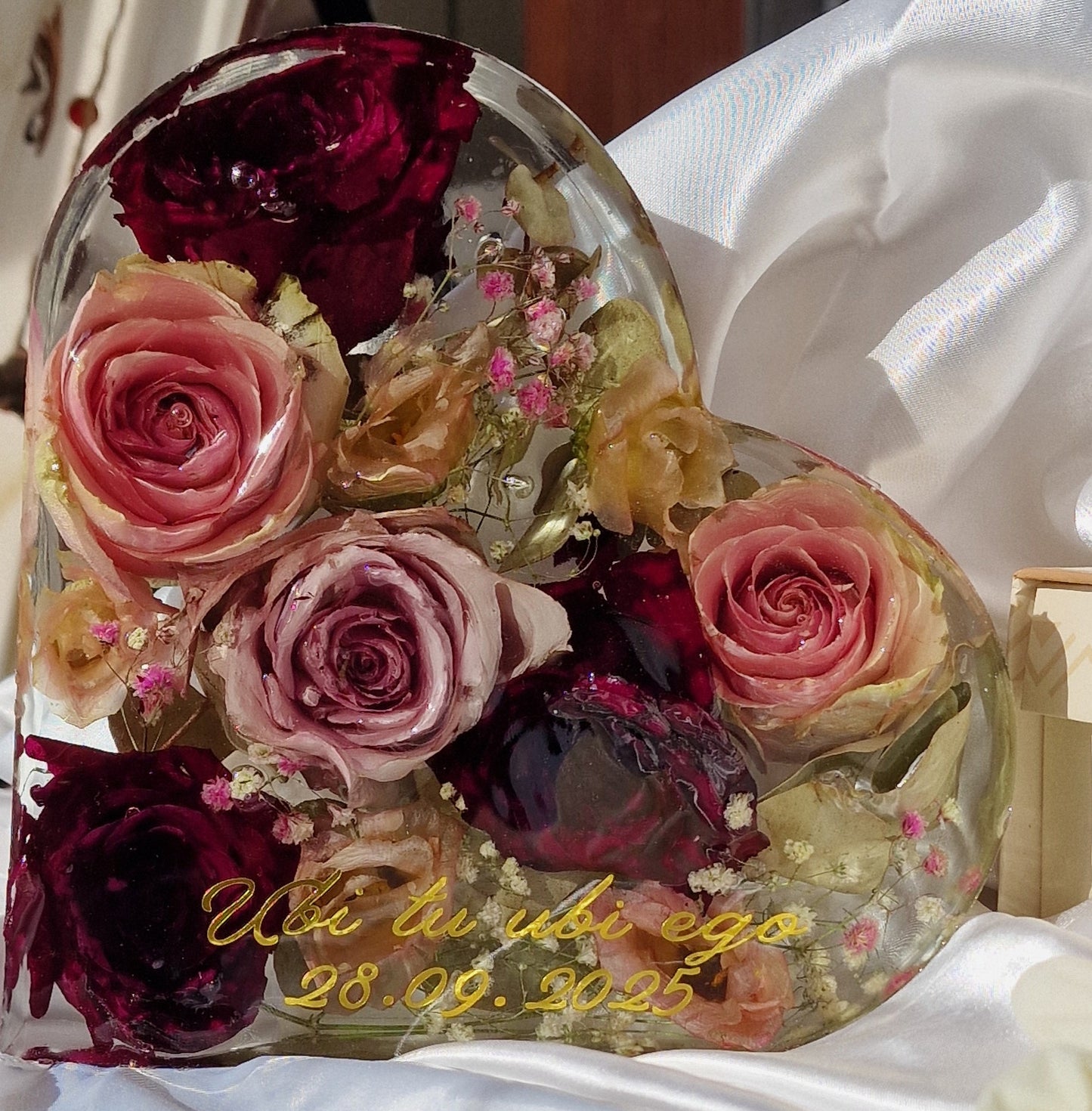 Conservazione bouquet da sposa in resina forma cuore Pollon Resin Art